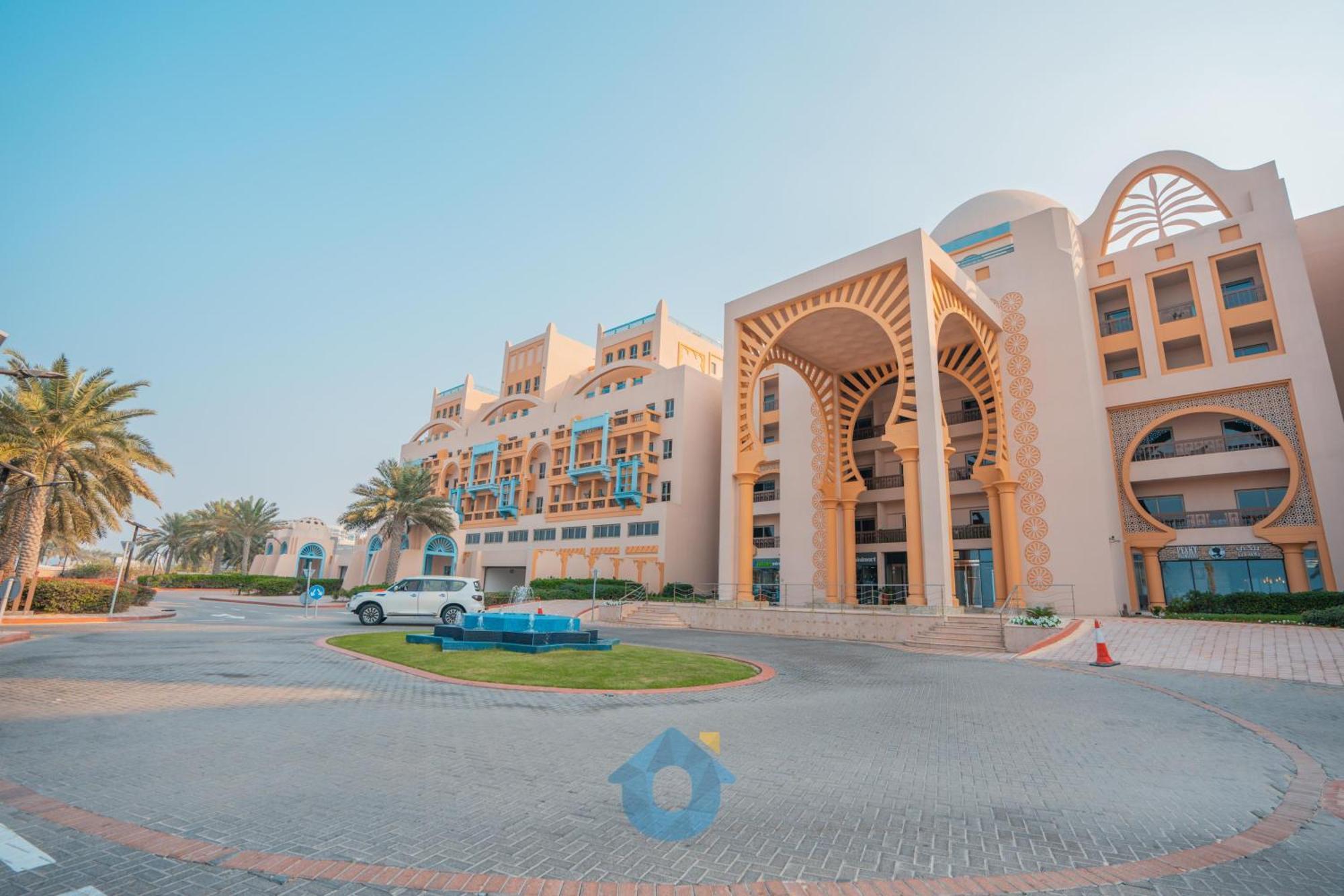 237sa Chic 1-bhk With Balcony In Palm Jumeirah Dubai